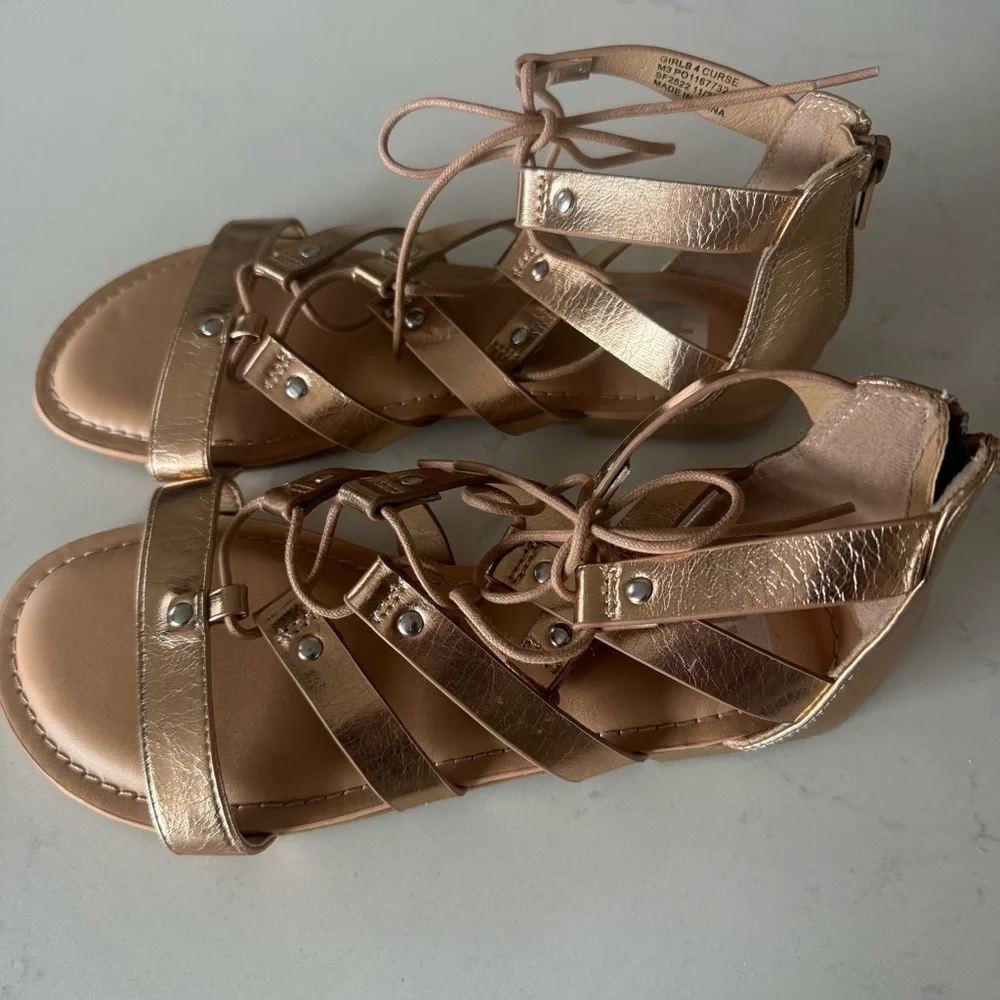 New DV By Dolce Vita Girls Curse bronze gladiator Sandals SIze: 4
